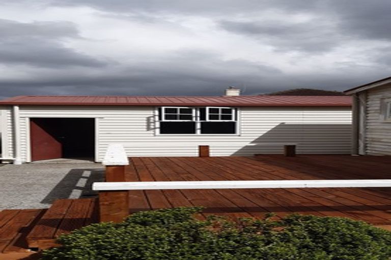 Photo of property in 25a Palmer Crescent, Silverstream, Upper Hutt, 5019