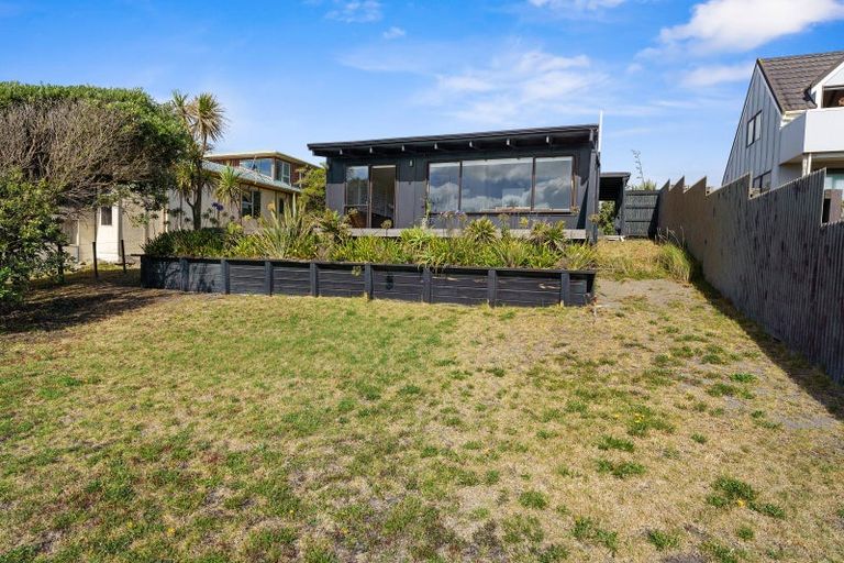 Photo of property in 35 Rodney Avenue, Te Horo Beach, Otaki, 5581