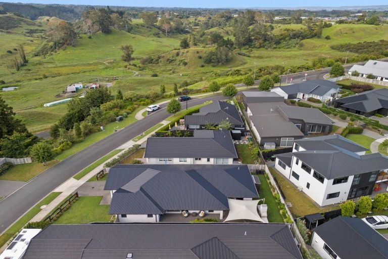 Photo of property in 5 Hanlow Place, Pyes Pa, Tauranga, 3112
