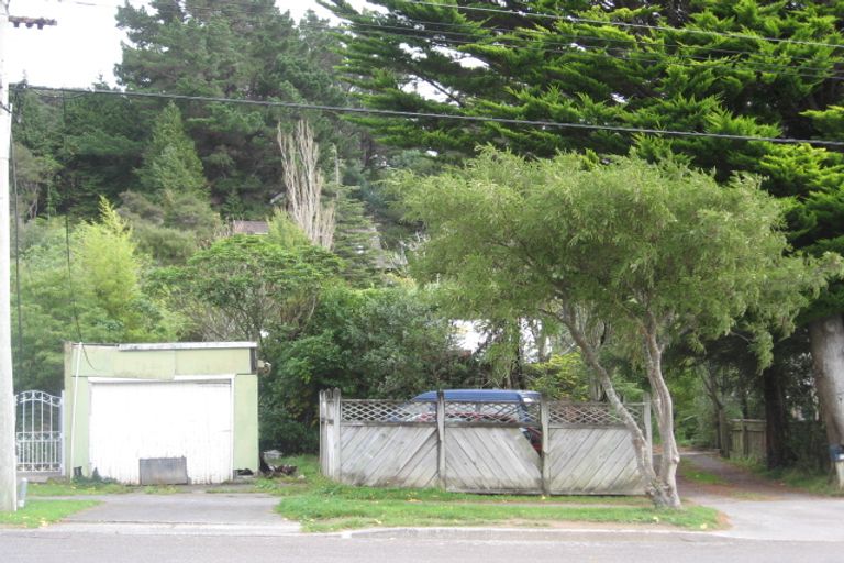 Photo of property in 22 Tawhai Street, Stokes Valley, Lower Hutt, 5019