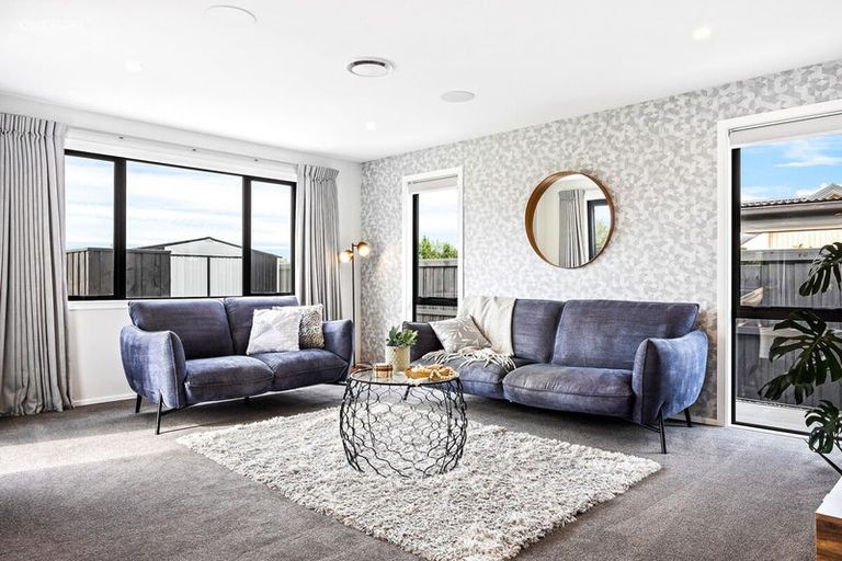 Photo of property in 7 Oakville Close, Rangiora, 7400