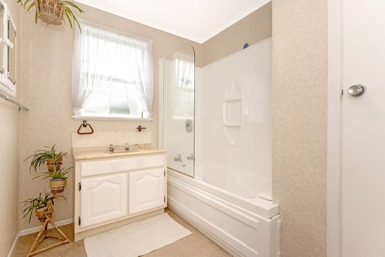 Photo of property in 30 Marian Drive, Inner Kaiti, Gisborne, 4010