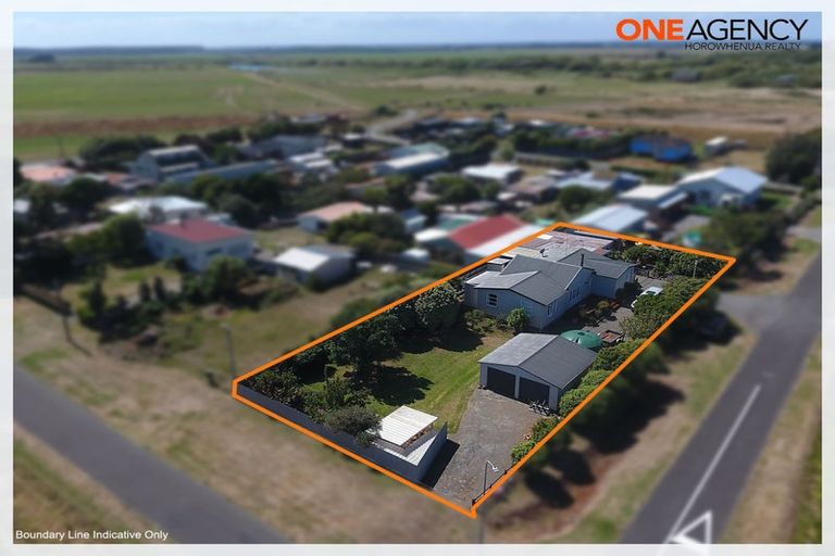 Photo of property in 9 Nuku Street, Tangimoana, 4822