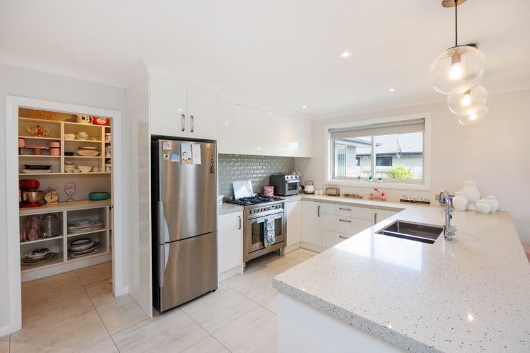 Photo of property in 11 Silicon Way, Fitzherbert, Palmerston North, 4410