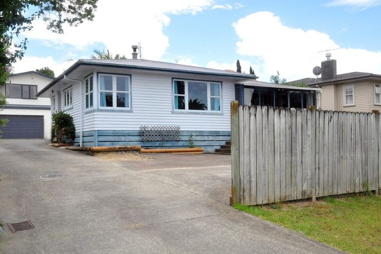 Photo of property in 3 Wood Avenue, Howick, Auckland, 2014