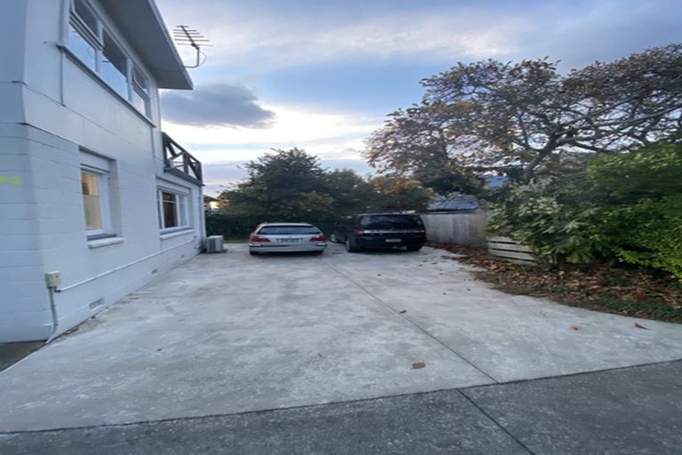 Photo of property in 124 Wairakei Road, Bryndwr, Christchurch, 8053