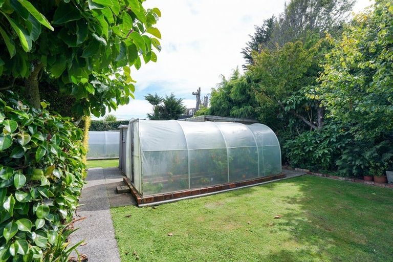 Photo of property in 2 Frome Street, Clifton, Invercargill, 9812