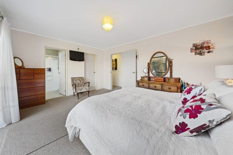 Photo of property in 98 Parnell Heights, Kelvin Grove, Palmerston North, 4414