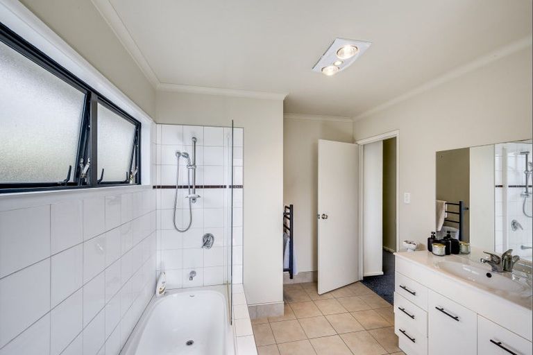 Photo of property in 6 Prestige Place, Flaxmere, Hastings, 4120