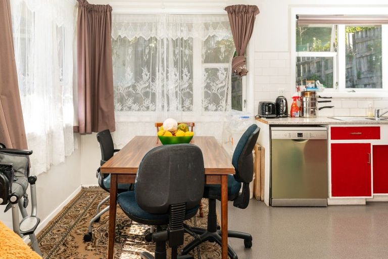 Photo of property in 31 Tukanae Street, Strathmore Park, Wellington, 6022