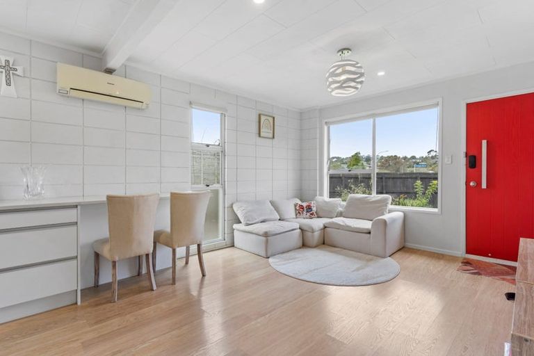 Photo of property in 3/1 Cockayne Crescent, Sunnynook, Auckland, 0620