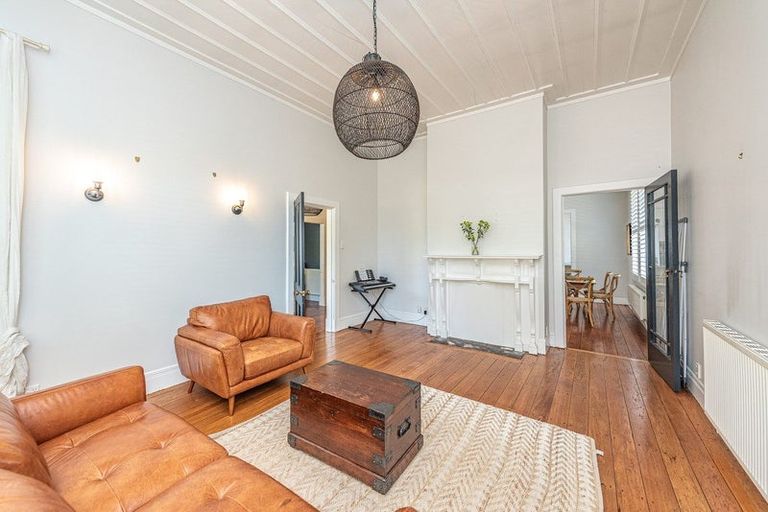 Photo of property in 24 Brassey Road, Saint Johns Hill, Whanganui, 4500