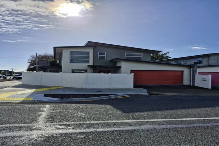 Photo of property in 55 Pendarves Street, New Plymouth, 4310