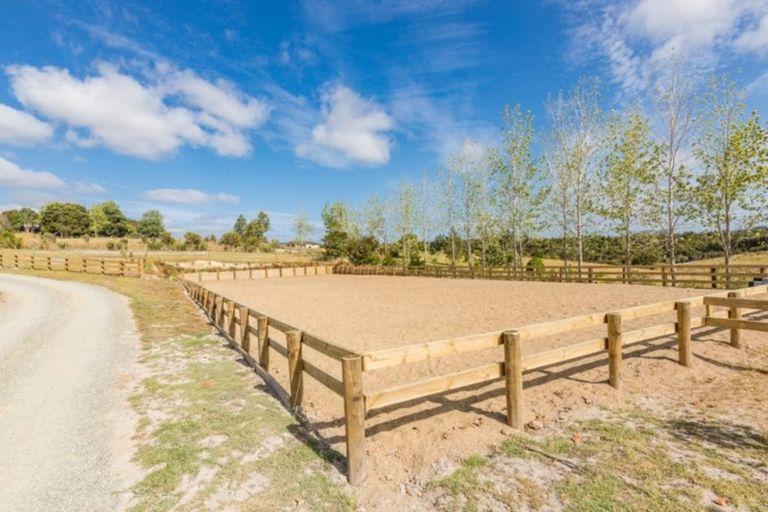 Photo of property in 128 Montrose Road, Kerikeri, 0293