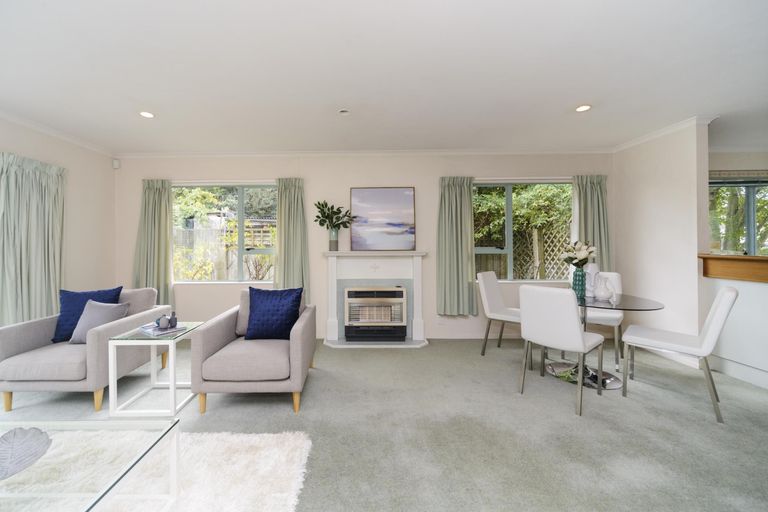 Photo of property in 3 Winston Avenue, Hokowhitu, Palmerston North, 4410