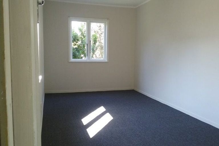 Photo of property in 39 Thomson Street, West End, Palmerston North, 4412