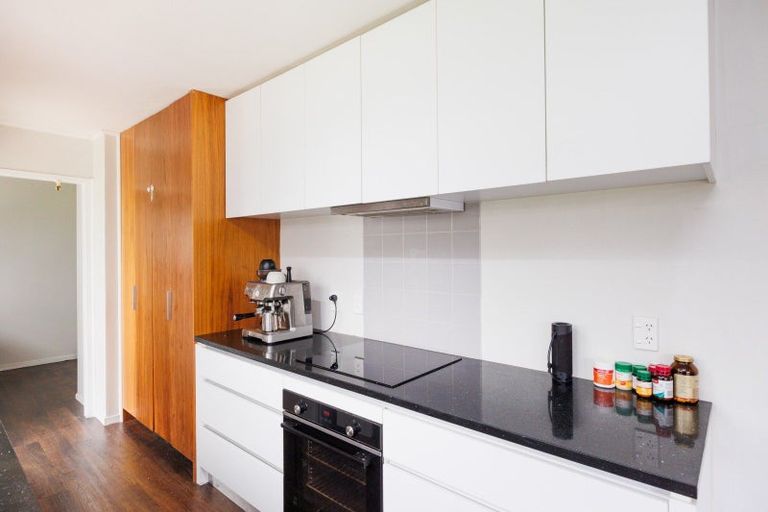 Photo of property in 86 Benmore Avenue, Cloverlea, Palmerston North, 4412