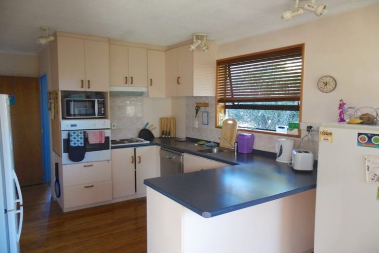 Photo of property in 2 Resolution Place, Bryndwr, Christchurch, 8053