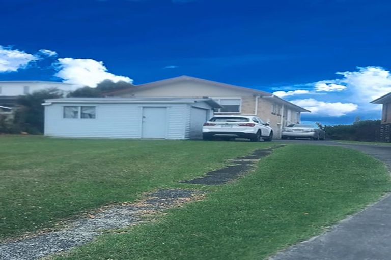 Photo of property in 22 Penton Road, Stanmore Bay, Whangaparaoa, 0932