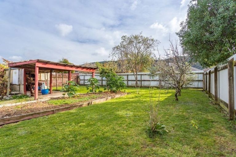 Photo of property in 15 Ruahine Street, Trentham, Upper Hutt, 5018