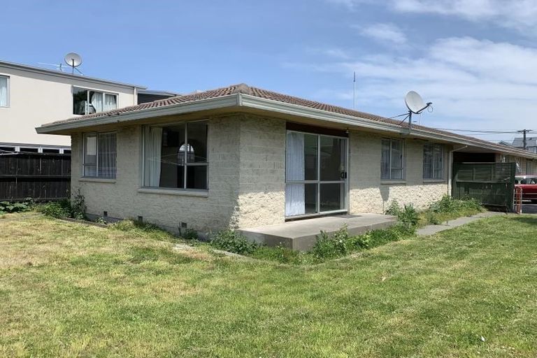 Photo of property in 2/35 Dickens Street, Addington, Christchurch, 8024