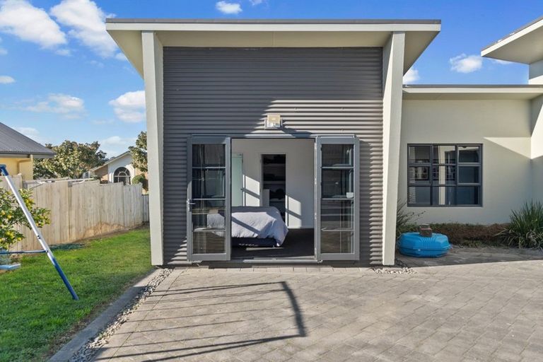 Photo of property in 54 Cairns Crescent, Rototuna, Hamilton, 3210