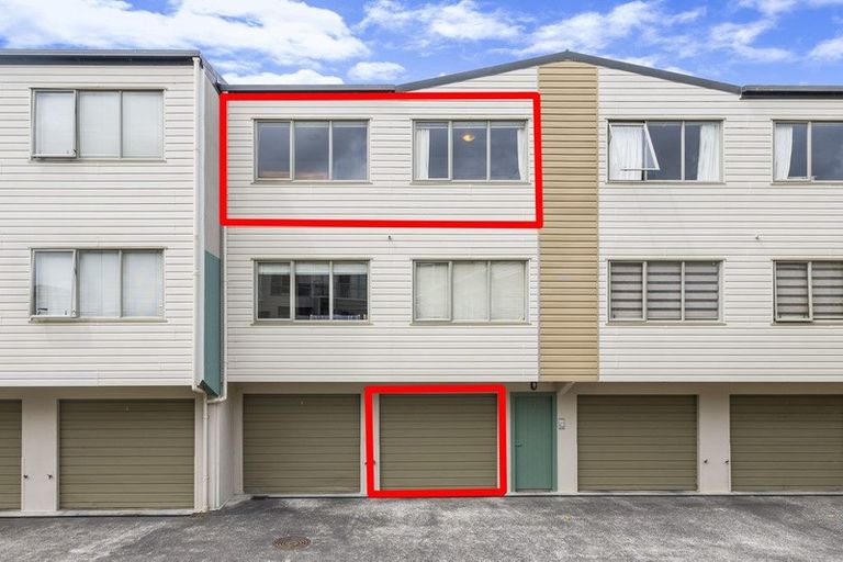 Photo of property in The Haven, 12/120 Beach Haven Road, Beach Haven, Auckland, 0626