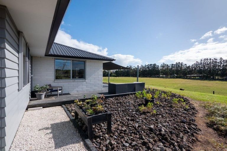 Photo of property in 681c Puketona Road, Haruru, 0204