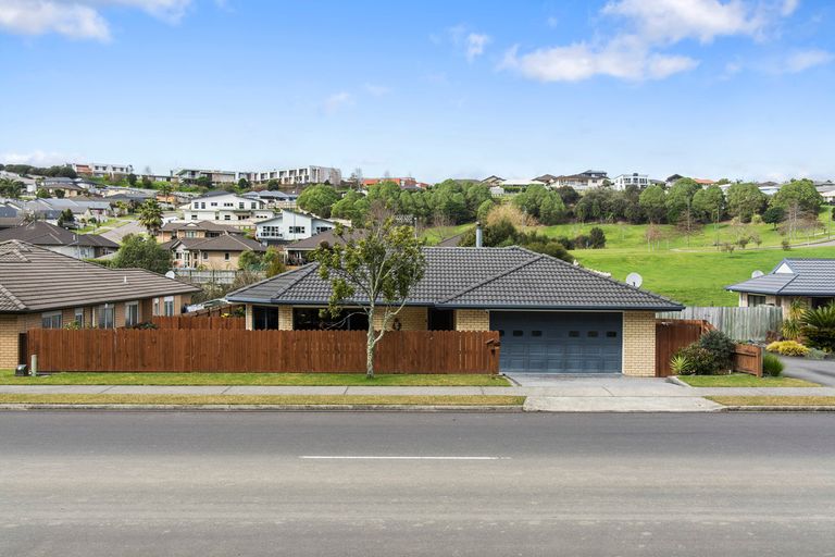 Photo of property in 215 Cheyne Road, Pyes Pa, Tauranga, 3112