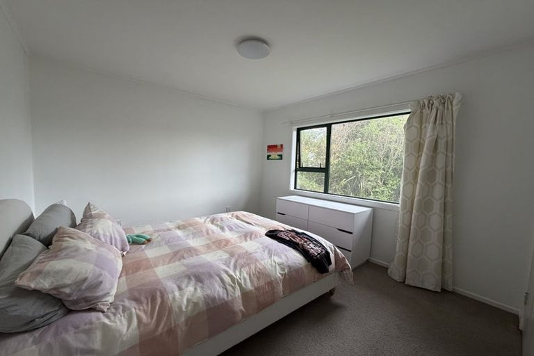 Photo of property in 3 Anzia Way, Johnsonville, Wellington, 6037