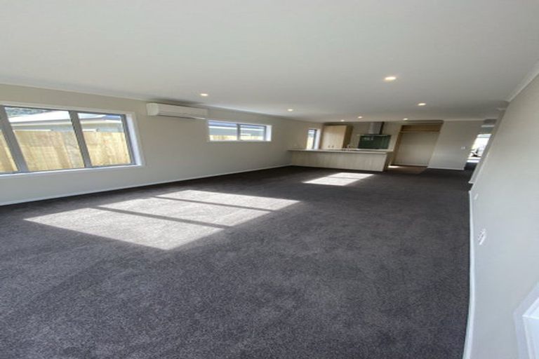 Photo of property in 27 Kairaumati Crescent, Kelson, Lower Hutt, 5010