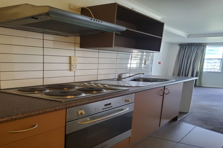 Photo of property in 221a The Terrace, Wellington Central, Wellington, 6011