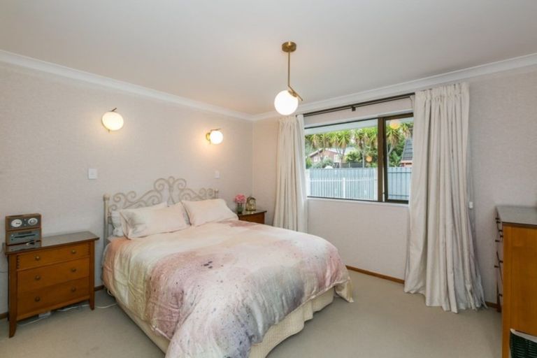 Photo of property in 27 Surrey Street, Taradale, Napier, 4112