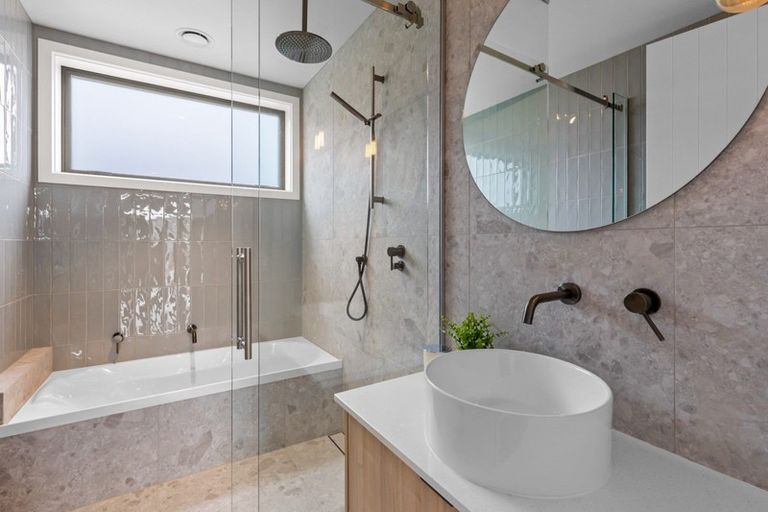 Photo of property in 4 Mckellar Drive, Jacks Point, Queenstown, 9371