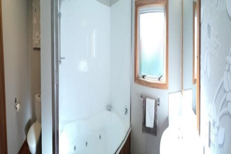 Photo of property in 8 Vogel Street, Fitzroy, New Plymouth, 4312