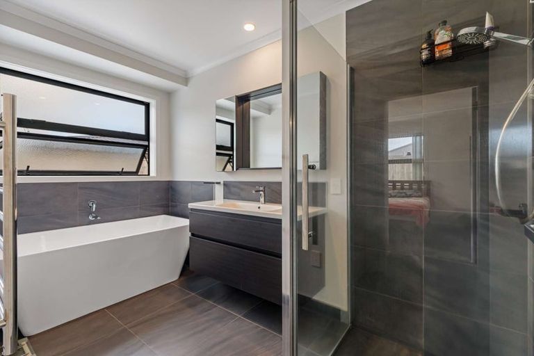 Photo of property in 18 Monilia Way, Papamoa Beach, Papamoa, 3118