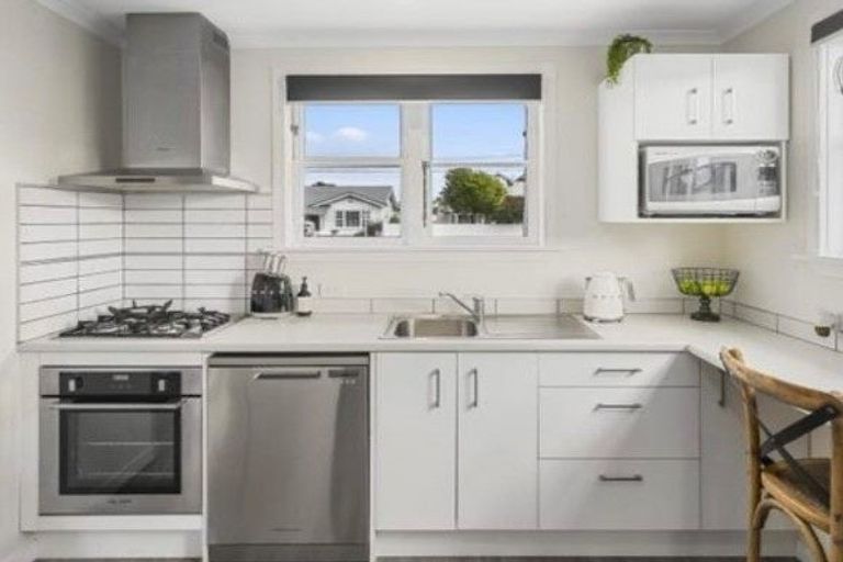 Photo of property in 217 Knights Road, Hutt Central, Lower Hutt, 5011