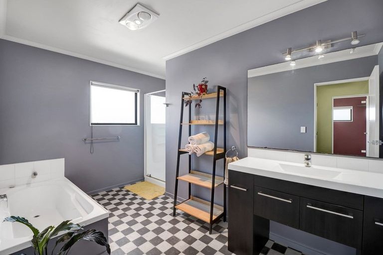 Photo of property in 81a Oranga Street, Westown, New Plymouth, 4310