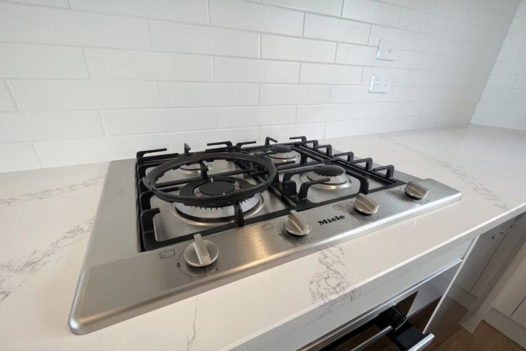 Photo of property in 6/737 East Coast Road, Browns Bay, Auckland, 0630