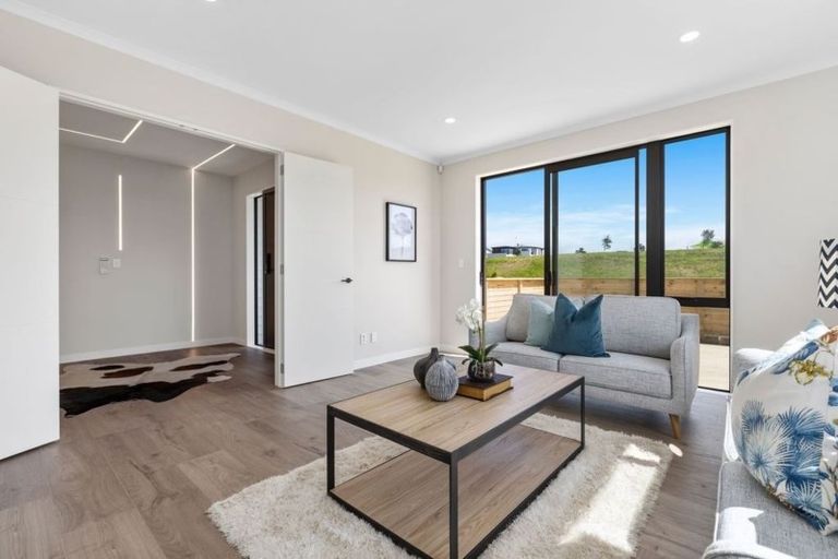 Photo of property in 34 Bearing Parade, Long Bay, Auckland, 0630