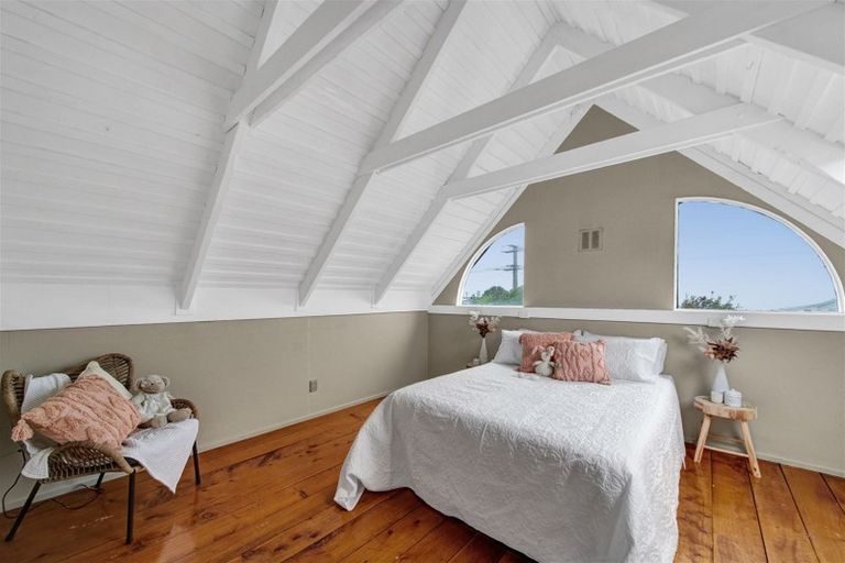 Photo of property in 18 Ohawe Terrace, Ohawe, Hawera, 4671