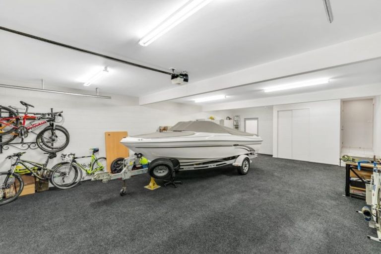 Photo of property in 16 Ravensdale Rise, Westmorland, Christchurch, 8025