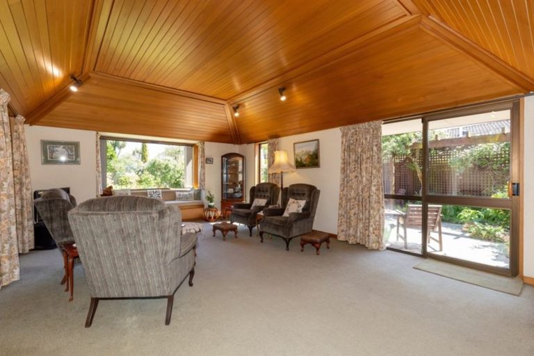 Photo of property in 8 Bencard Place, Hoon Hay, Christchurch, 8025