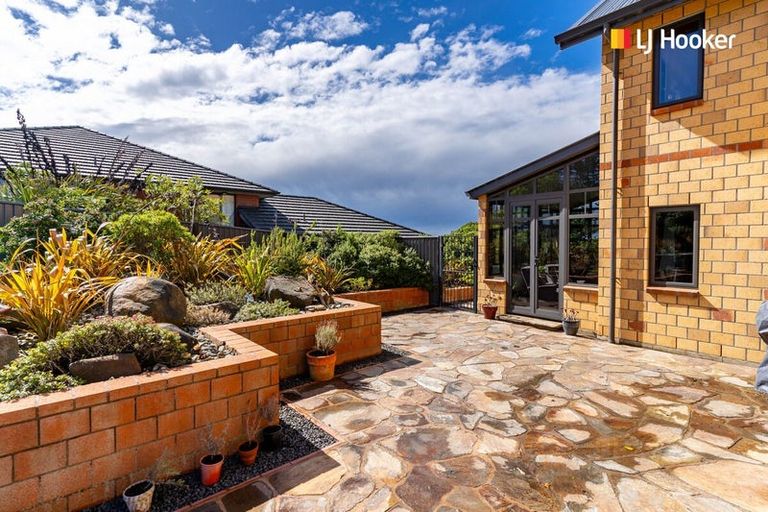 Photo of property in 41 Highgrove, Saint Clair, Dunedin, 9012