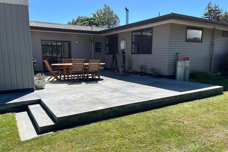 Photo of property in 729 Makerua Road, Tokomaru, Palmerston North, 4474