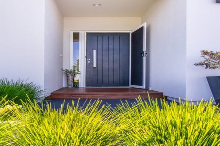 Photo of property in 1 Pukaki Place, Poraiti, Napier, 4112