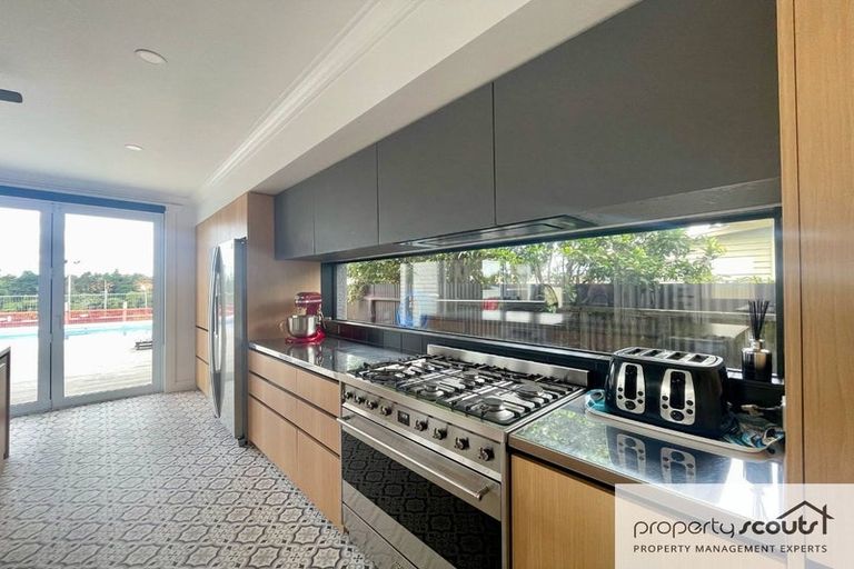 Photo of property in 193 Carrington Street, Lower Vogeltown, New Plymouth, 4310