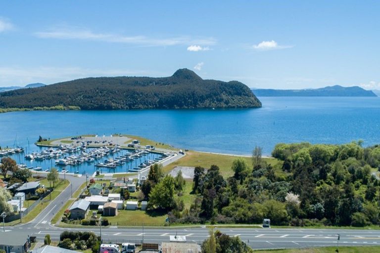 Photo of property in 10 Herea Avenue, Motuoapa, Turangi, 3382