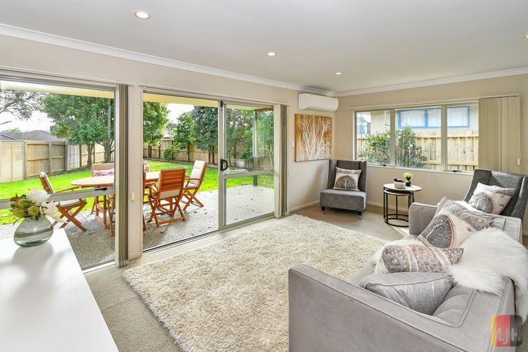 Photo of property in 5 Wairua Place, Pukekohe, 2120