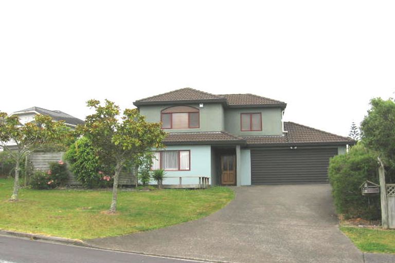 Photo of property in 1/1 Stoneleigh Court, Sunnynook, Auckland, 0632